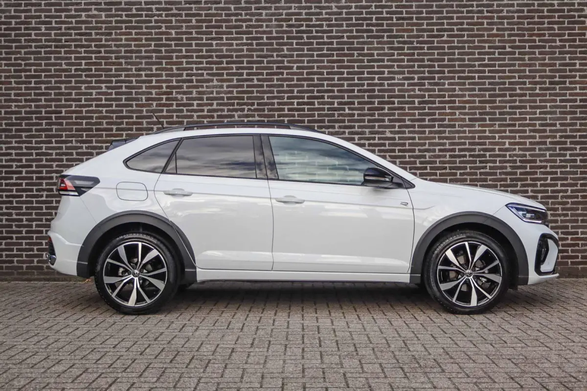 1.0 TSI 115pk DSG R-Line | Stoelverwarming | Blackstyle Pakket | Volautomatische Airconditioning