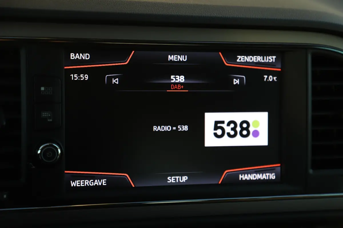 1.0 TSI Style Ultimate Edition Trekhaak Navigatie Achteruitrijcamera Carplay Android 16 inch LMV Lane Assist Climate Cruise Control