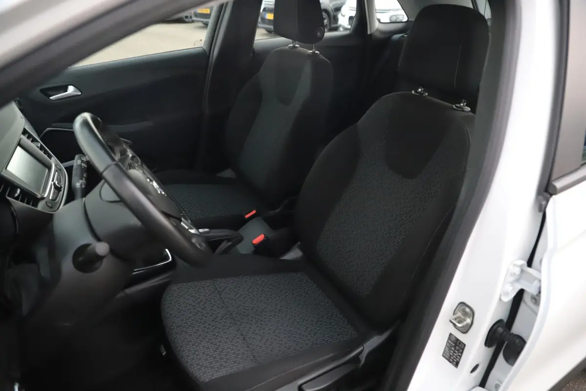 1.2 Edition | NIEUW MODEL | Navigatie Achteruitrijcamera Airco Cruise Control Carplay Android LED