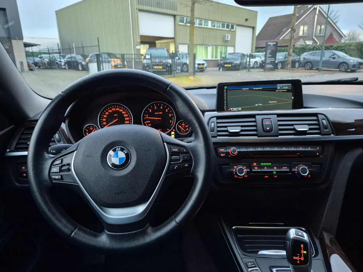 420i Business Automaat Breedscherm Navi Cruise NAP NL Rijklaar 184pk