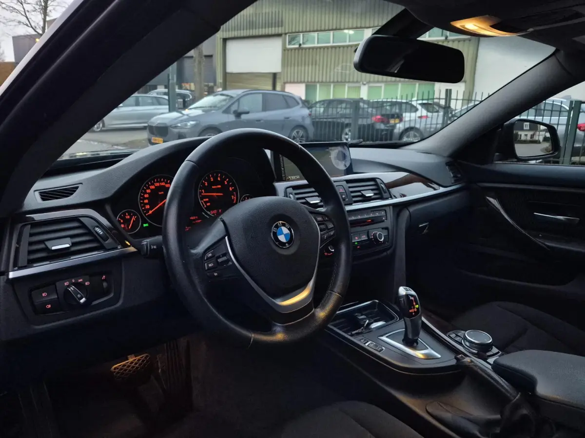 420i Business Automaat Breedscherm Navi Cruise NAP NL Rijklaar 184pk