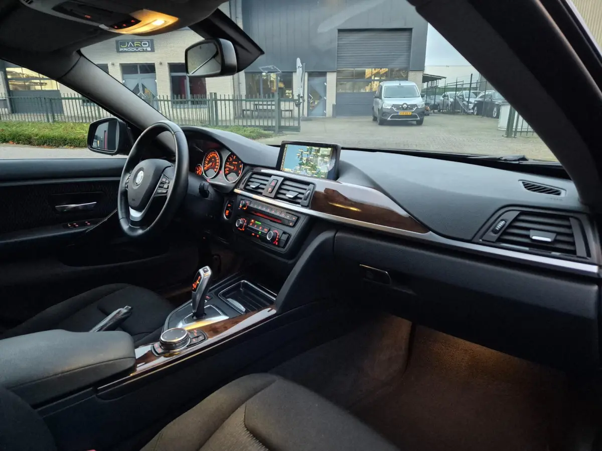 420i Business Automaat Breedscherm Navi Cruise NAP NL Rijklaar 184pk