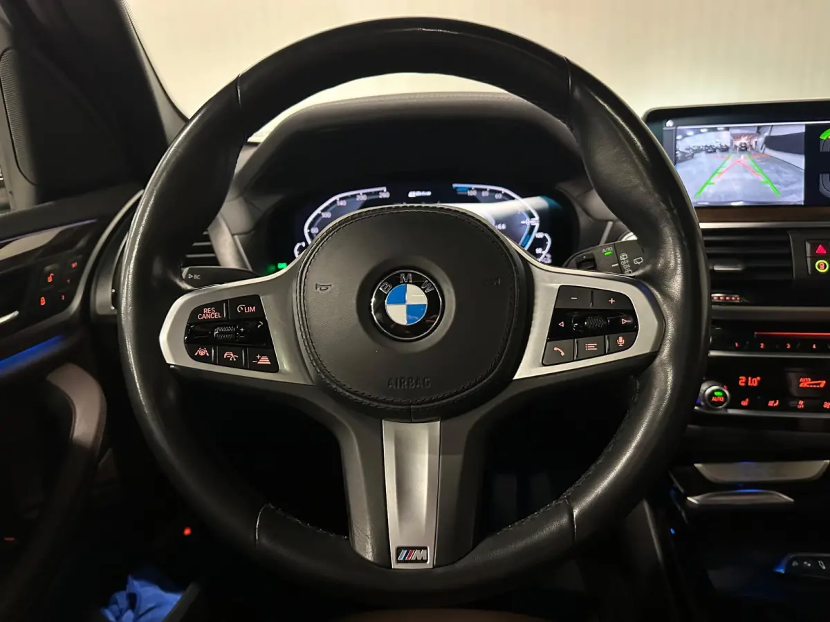 XDrive30e High Executive | M-SPORT | PANO | LEDER | CAMERA | LED