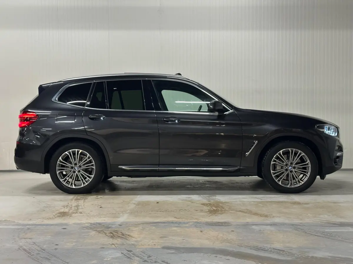 XDrive30e High Executive | M-SPORT | PANO | LEDER | CAMERA | LED