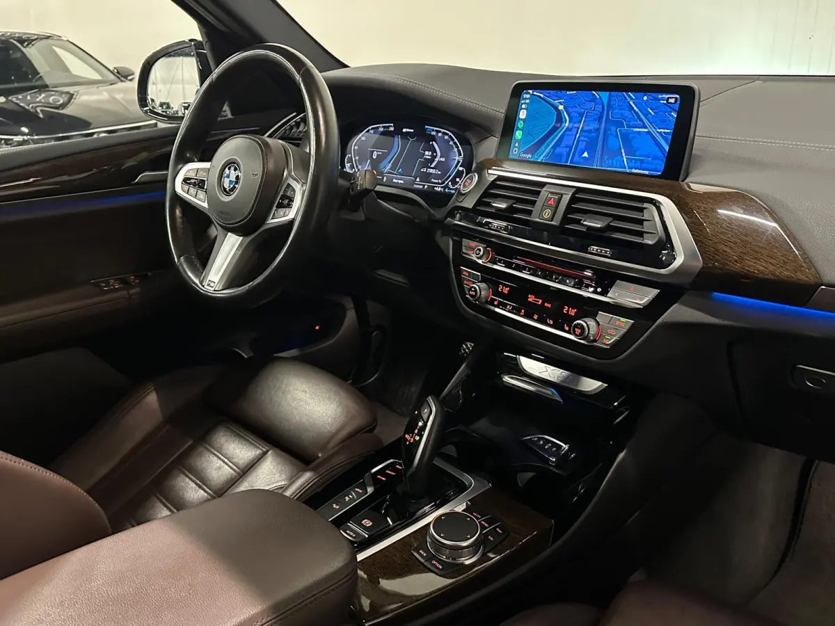 XDrive30e High Executive | M-SPORT | PANO | LEDER | CAMERA | LED