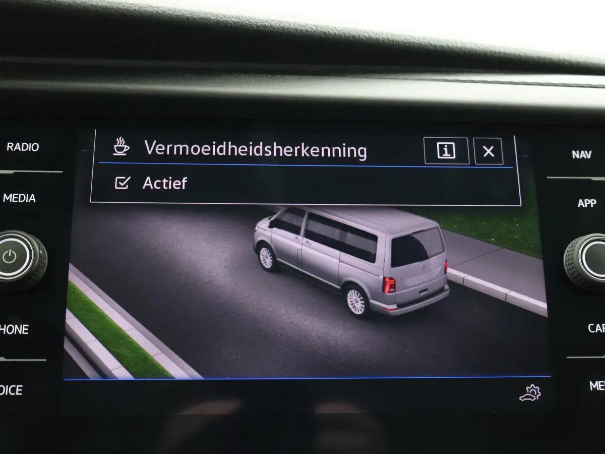T6.1 2.0 TDI 150 PK L2H1 DUBBEL CABINE + CARPLAY | TREKHAAK 2500 KG | MOJAVE BEIGE