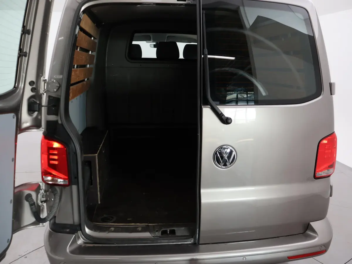 T6.1 2.0 TDI 150 PK L2H1 DUBBEL CABINE + CARPLAY | TREKHAAK 2500 KG | MOJAVE BEIGE