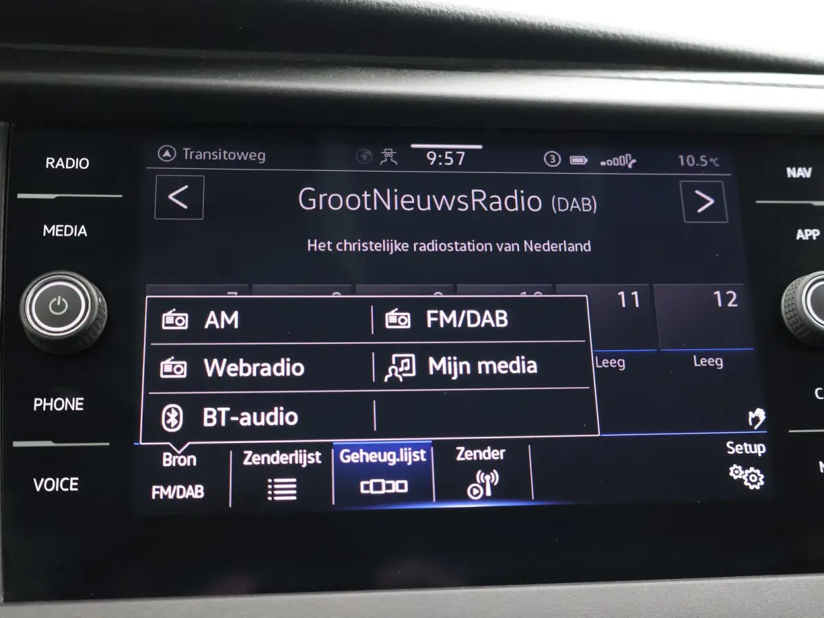 T6.1 2.0 TDI 150 PK L2H1 DUBBEL CABINE + CARPLAY | TREKHAAK 2500 KG | MOJAVE BEIGE