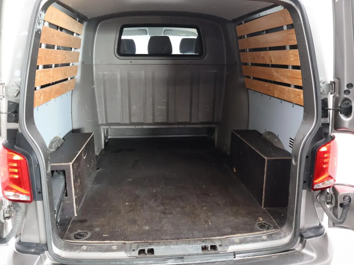 T6.1 2.0 TDI 150 PK L2H1 DUBBEL CABINE + CARPLAY | TREKHAAK 2500 KG | MOJAVE BEIGE