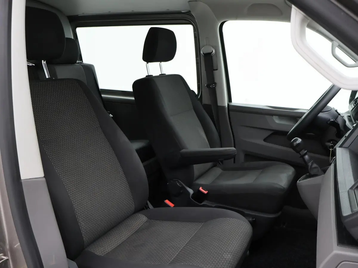 T6.1 2.0 TDI 150 PK L2H1 DUBBEL CABINE + CARPLAY | TREKHAAK 2500 KG | MOJAVE BEIGE