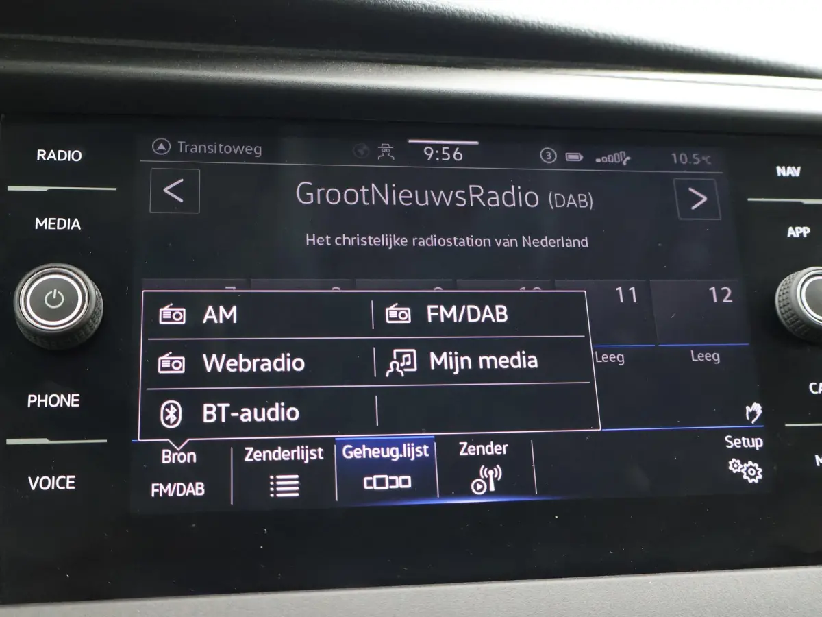 T6.1 2.0 TDI 150 PK L2H1 DUBBEL CABINE + CARPLAY | TREKHAAK 2500 KG | MOJAVE BEIGE