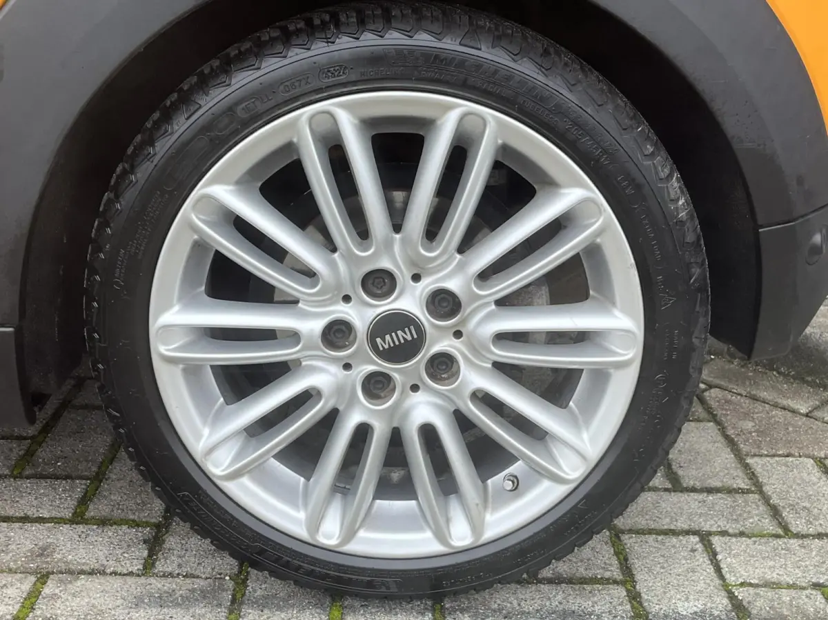 1.5 Pepper Serious Business LED+KEYLESS