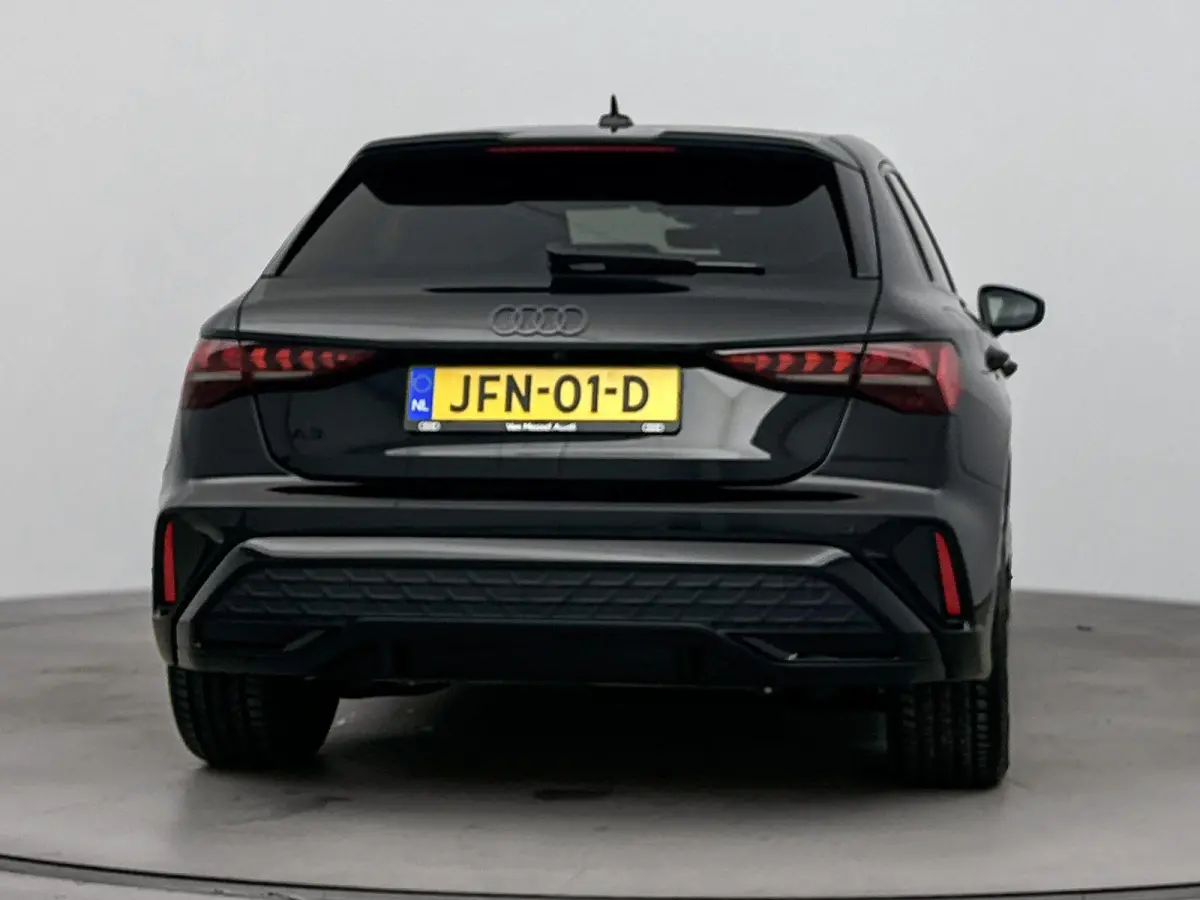 40 TFSI e S edition | Navigatie | 19 Inch Velgen | Stoelverwarming | Camera | Parkeersensoren |
