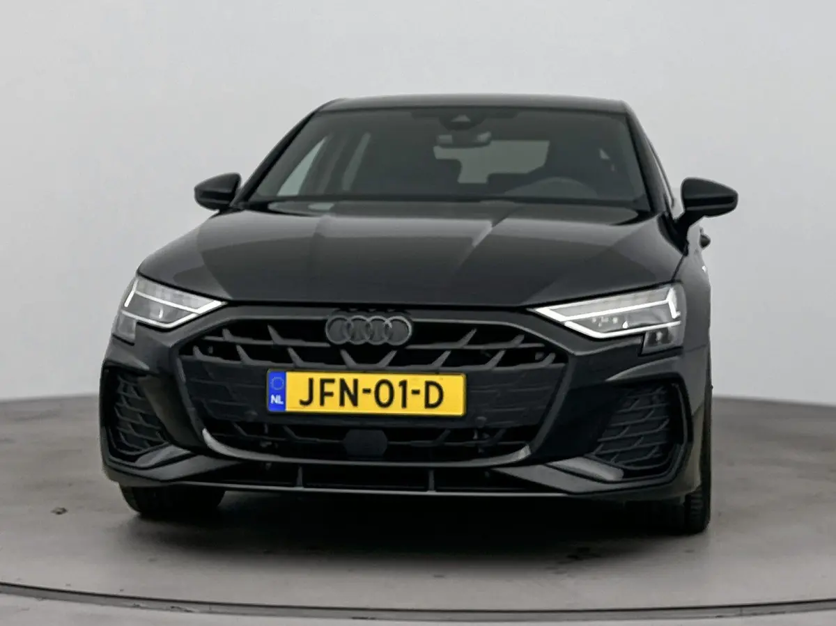 40 TFSI e S edition | Navigatie | 19 Inch Velgen | Stoelverwarming | Camera | Parkeersensoren |
