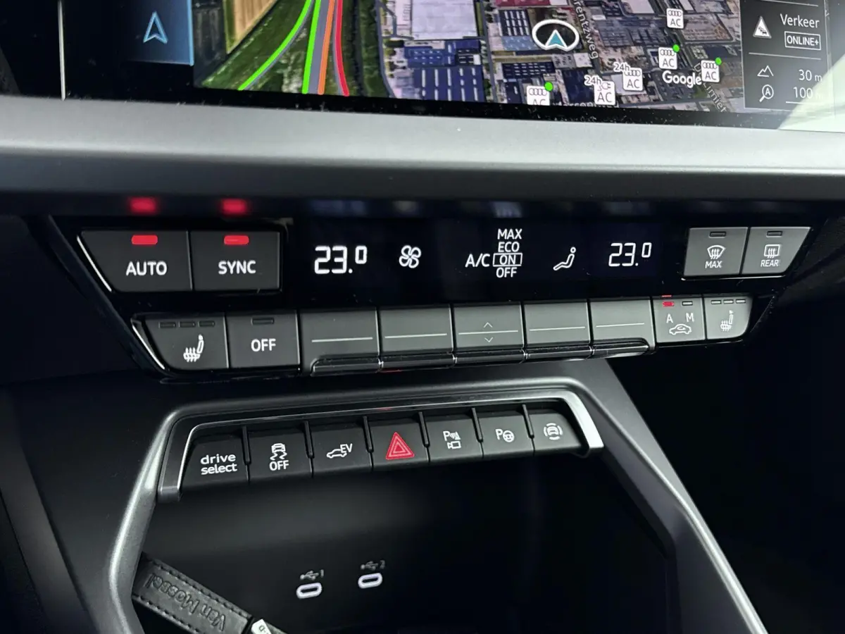 40 TFSI e S edition | Navigatie | 19 Inch Velgen | Stoelverwarming | Camera | Parkeersensoren |