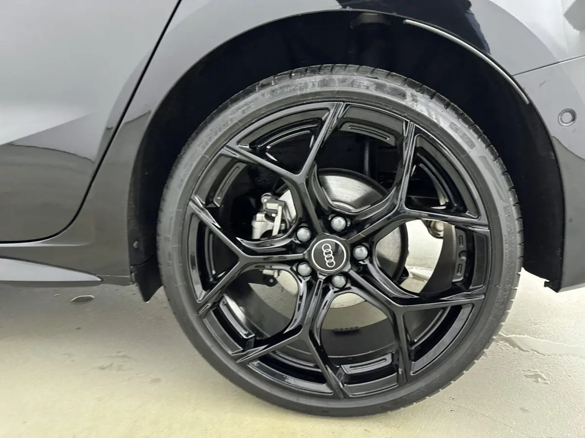 40 TFSI e S edition | Navigatie | 19 Inch Velgen | Stoelverwarming | Camera | Parkeersensoren |
