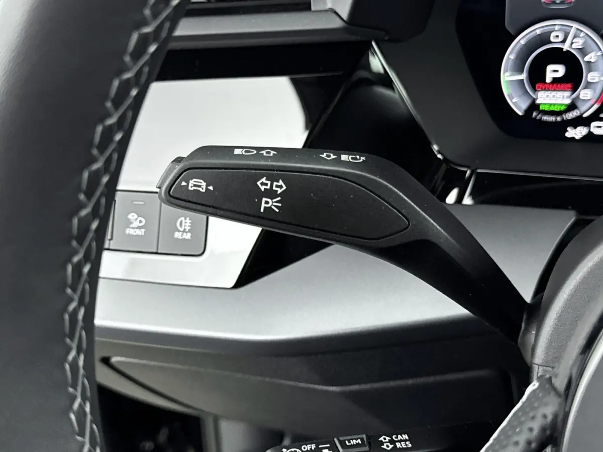 40 TFSI e S edition | Navigatie | 19 Inch Velgen | Stoelverwarming | Camera | Parkeersensoren |