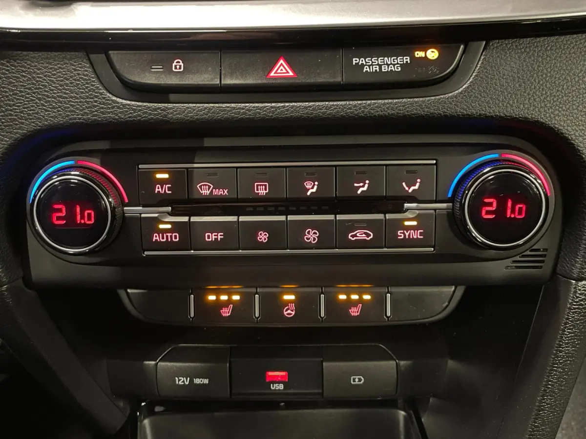 1.5 T-GDi DynamicLine|160PK|ANDROID/CARPLAY|CAMERA|CRUISE|CLIMATE|STOEL-,STUURVERW.|LANE-ASSIST|NAVI|INCL.BTW|1e EIG.|