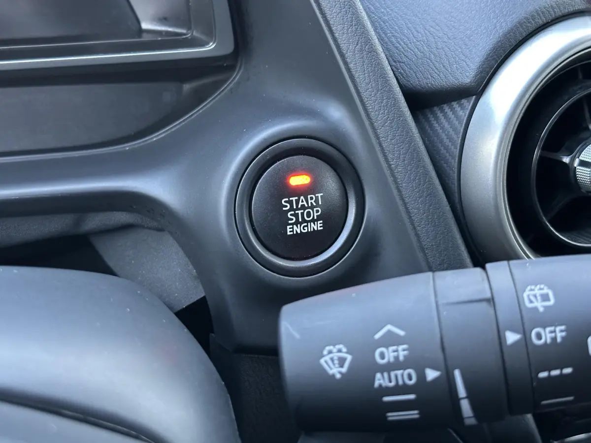 1.5 Skyactiv-G Luxury | Apple Carplay/PDC/Navi/LED koplamp/Climate Control