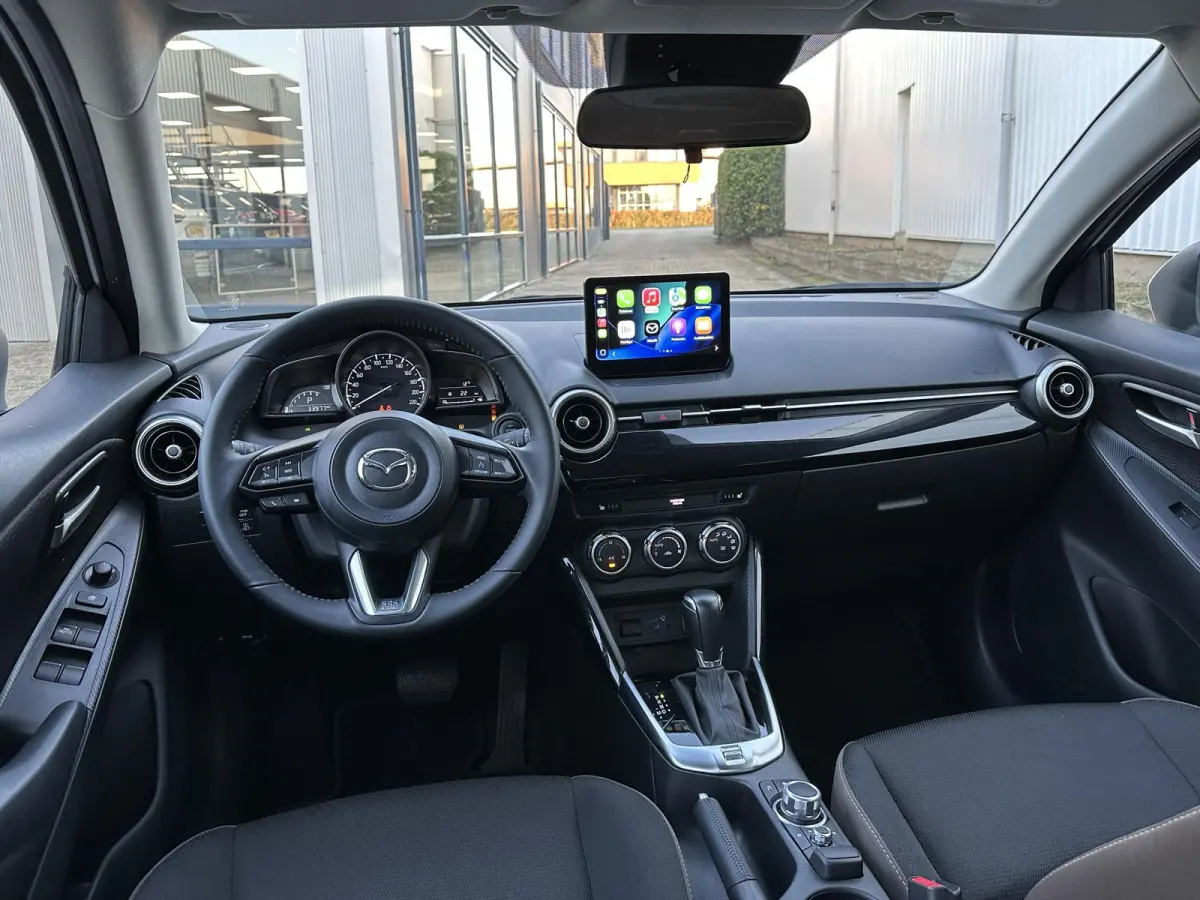 1.5 Skyactiv-G Luxury | Apple Carplay/PDC/Navi/LED koplamp/Climate Control