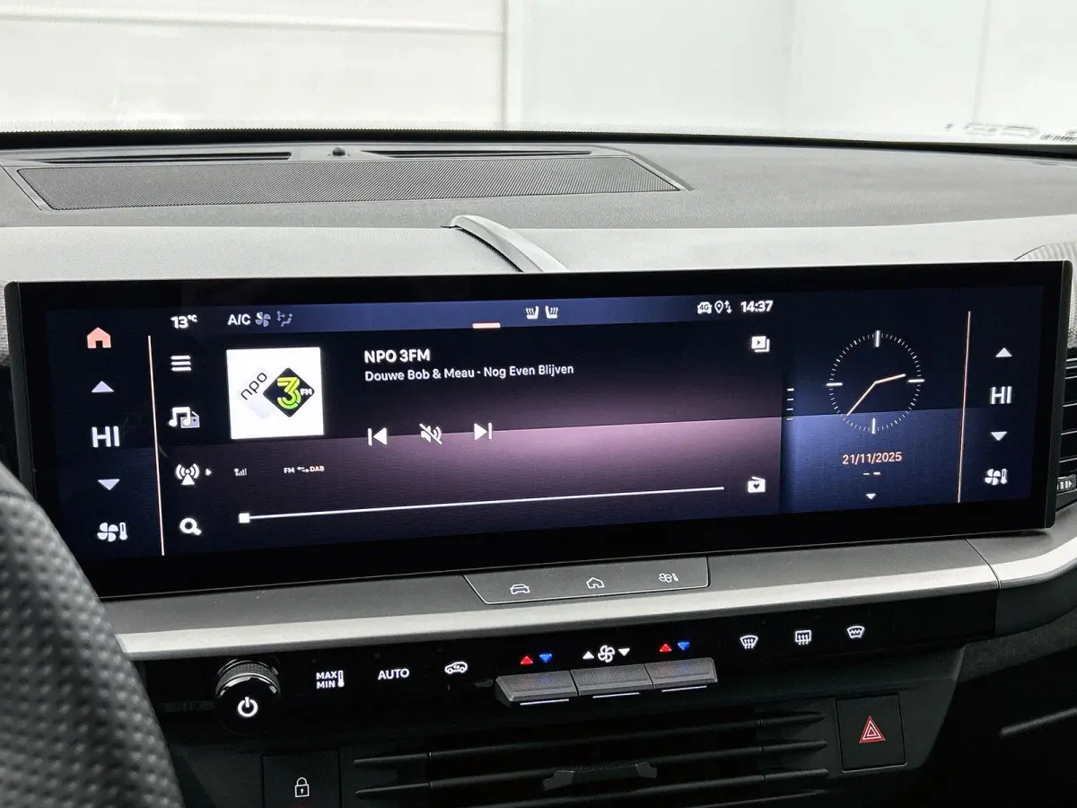 Business Edition 73 kWh 213pk Automaat | 8 JAAR GARANTIE | NIEUW | SNEL LEVERBAAR | 360 Camera | FOCAL Geluidsinstallatie | Elektrische Achterklep | warmtepomp | Head-Up Display | Navigatie 