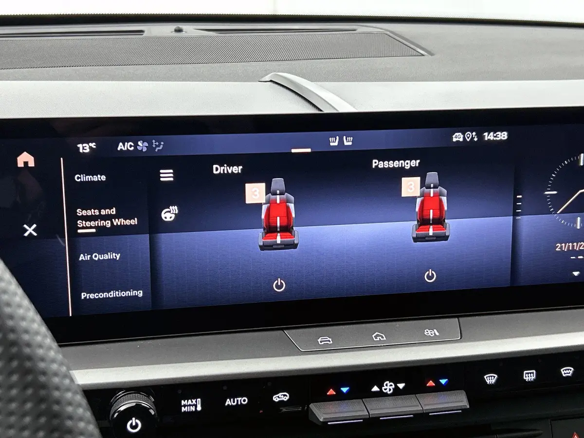 Business Edition 73 kWh 213pk Automaat | 8 JAAR GARANTIE | NIEUW | SNEL LEVERBAAR | 360 Camera | FOCAL Geluidsinstallatie | Elektrische Achterklep | warmtepomp | Head-Up Display | Navigatie 