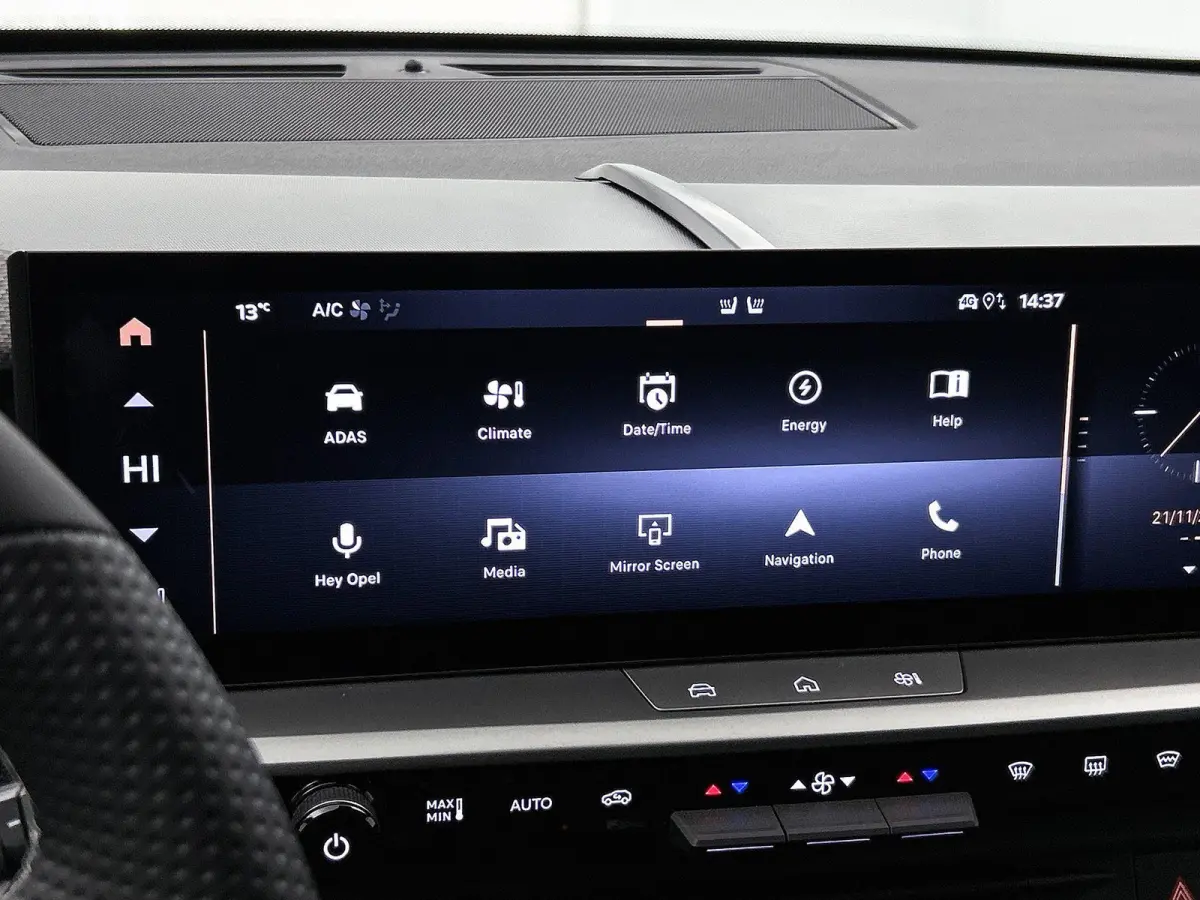 Business Edition 73 kWh 213pk Automaat | 8 JAAR GARANTIE | NIEUW | SNEL LEVERBAAR | 360 Camera | FOCAL Geluidsinstallatie | Elektrische Achterklep | warmtepomp | Head-Up Display | Navigatie 