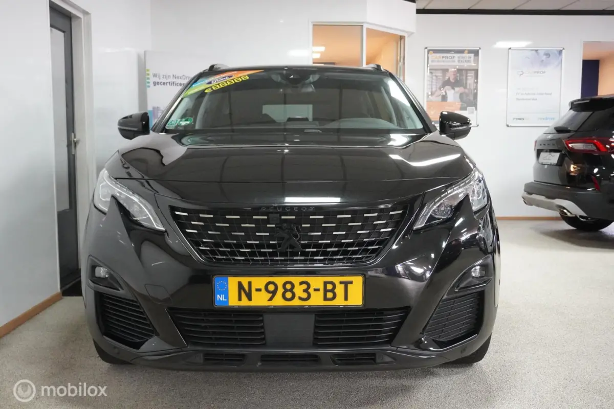1.2 PureTech GT-Line black | 7 persoons |