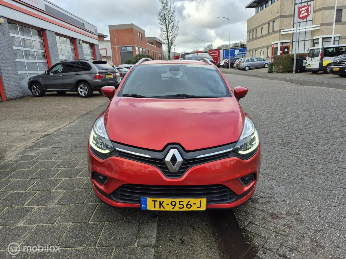 0.9 TCe INTENS • Cruise Control • Keyless •