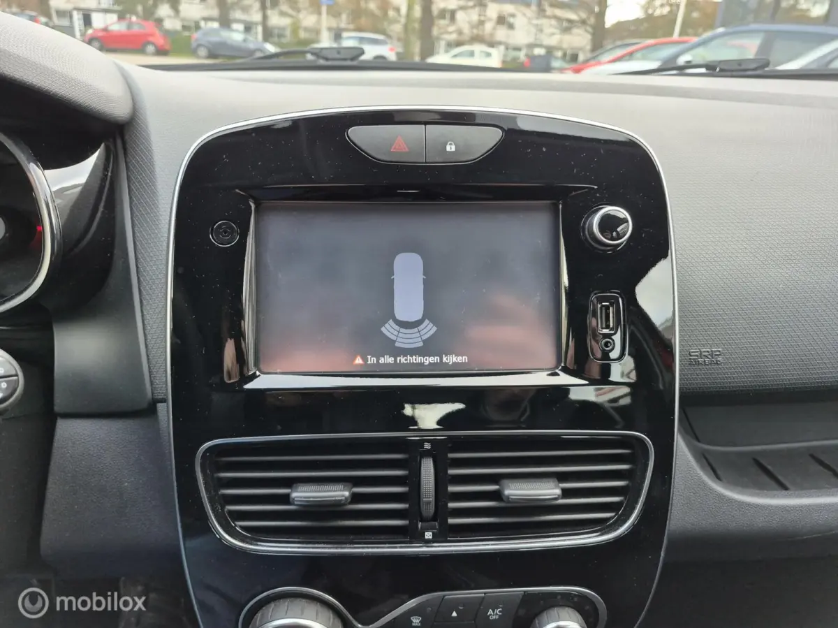 0.9 TCe INTENS • Cruise Control • Keyless •