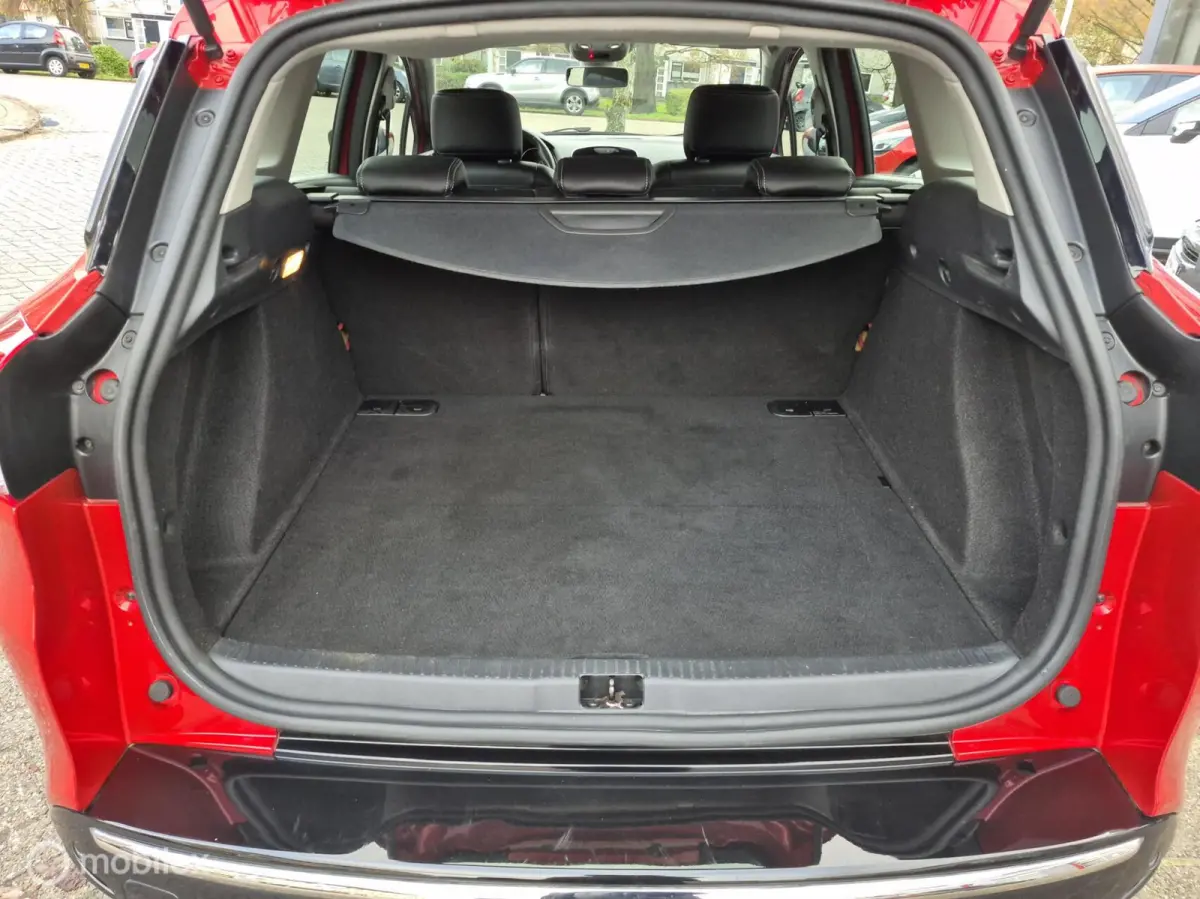 0.9 TCe INTENS • Cruise Control • Keyless •