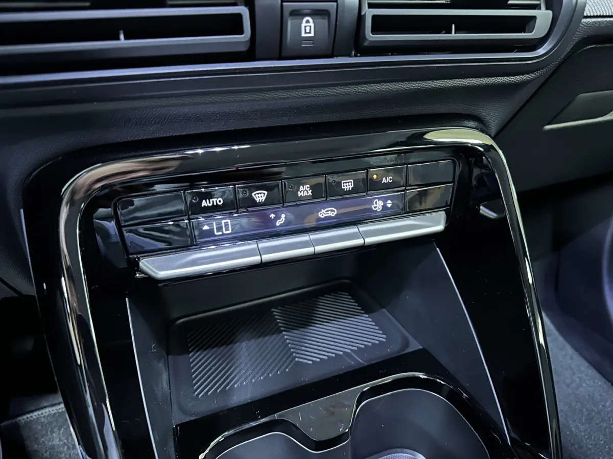 1.2 Hybrid 145pk Plus 7p. | Apple Carplay/Android Auto | Camera |