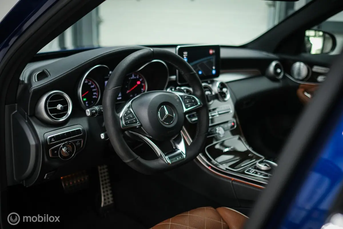 AMG 63 S 585 pk | Drivers Pack | Unieke samenstelling | Stoelkoeling | Dealer OH | 2e eigenaar | Camera | Burmester | CarPlay |