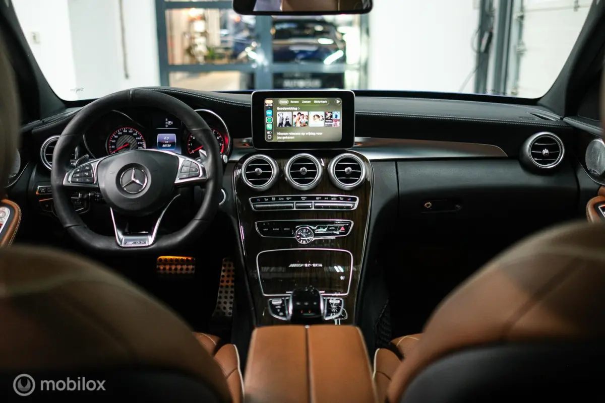 AMG 63 S 585 pk | Drivers Pack | Unieke samenstelling | Stoelkoeling | Dealer OH | 2e eigenaar | Camera | Burmester | CarPlay |