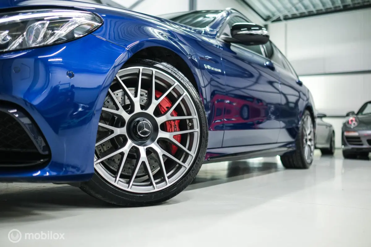 AMG 63 S 585 pk | Drivers Pack | Unieke samenstelling | Stoelkoeling | Dealer OH | 2e eigenaar | Camera | Burmester | CarPlay |
