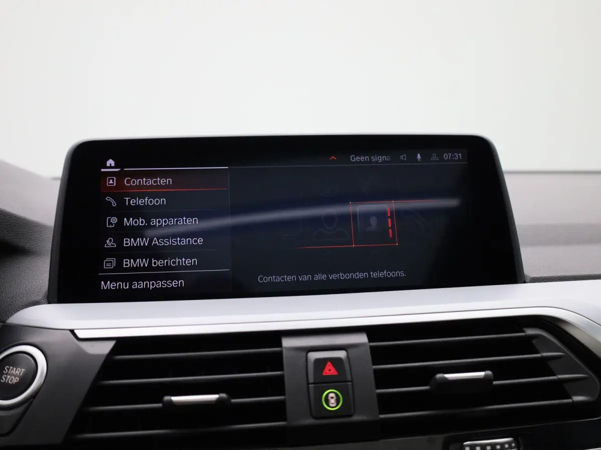 xDrive30e | PANORAMADAK | STOEL-STUURWIELVERWARMING | APPLE CARPLAY-ANDRIOD AUTO | CAMERA | DIGITAAL COCKPIT | NAVIGATIE