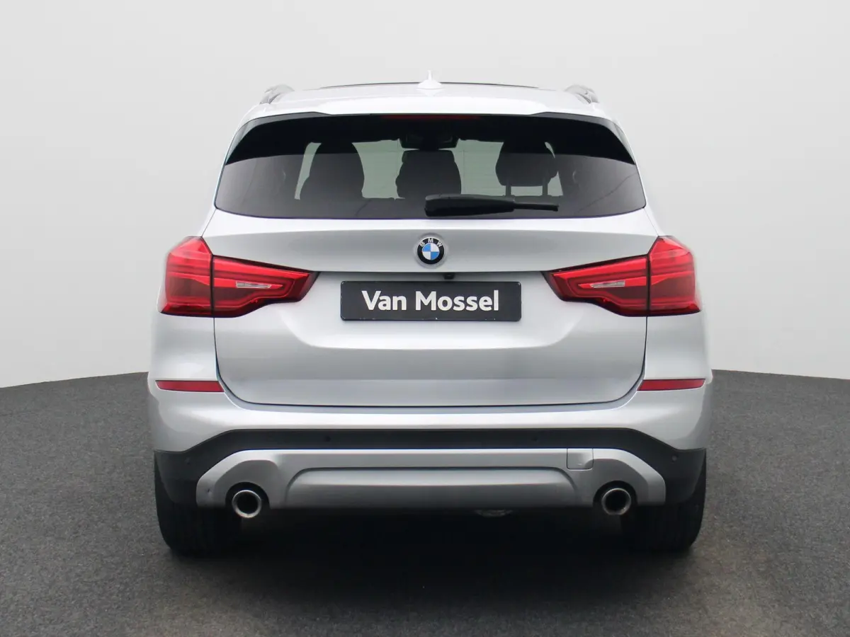 xDrive30e | PANORAMADAK | STOEL-STUURWIELVERWARMING | APPLE CARPLAY-ANDRIOD AUTO | CAMERA | DIGITAAL COCKPIT | NAVIGATIE