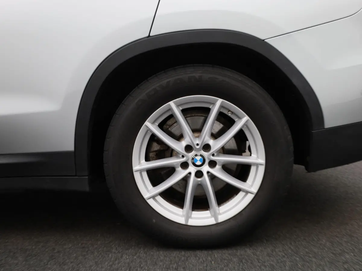 xDrive30e | PANORAMADAK | STOEL-STUURWIELVERWARMING | APPLE CARPLAY-ANDRIOD AUTO | CAMERA | DIGITAAL COCKPIT | NAVIGATIE