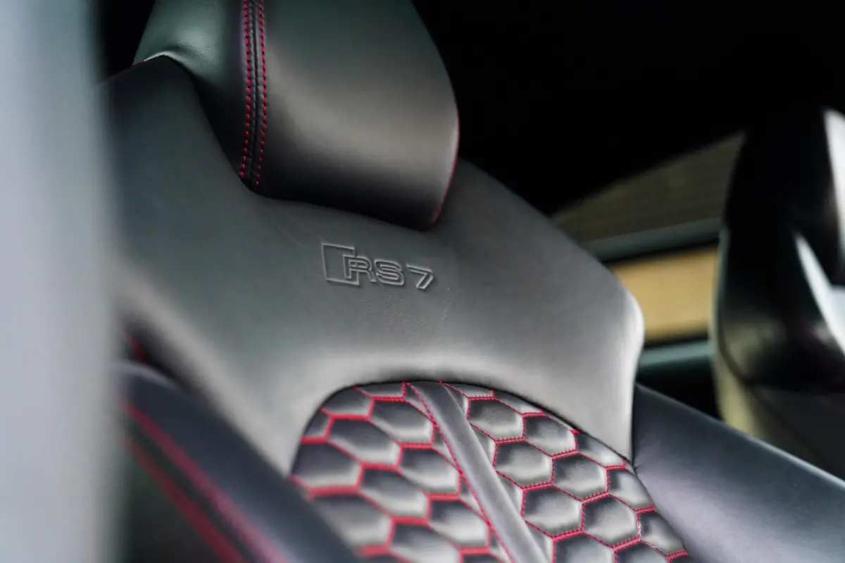 4.0 TFSI RS 7 Quattro Pro Line plus | Carbon Package | Keramische remmen | Nappa leder | HuD | Bang & Olufsen |