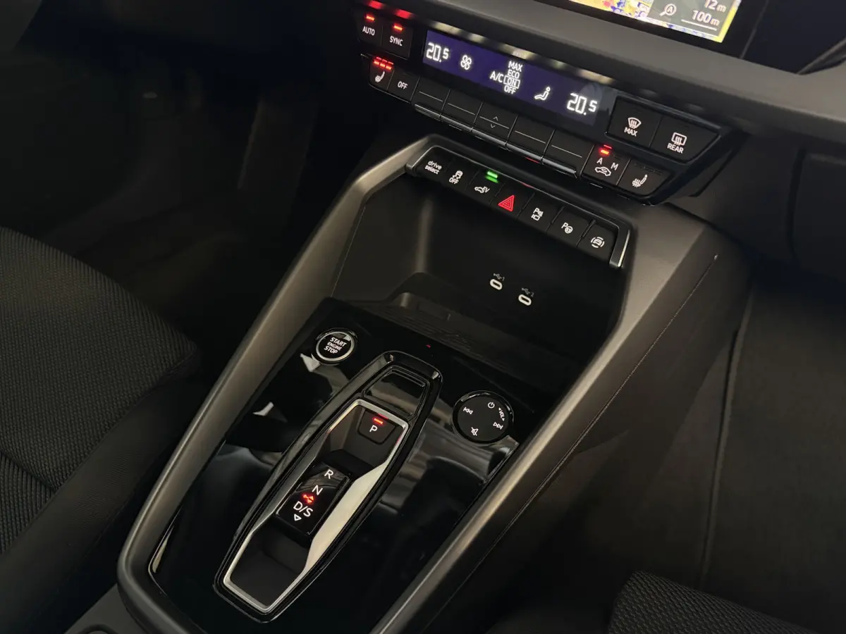 40 TFSI E 204 PK PHEV 100 KM ELEK SPORT MMI NAVI ELEK.KLEP CAMERA CARPLAY VIR.COCKPIT KEYLESS LED PHEV PLUG IN HYBRID