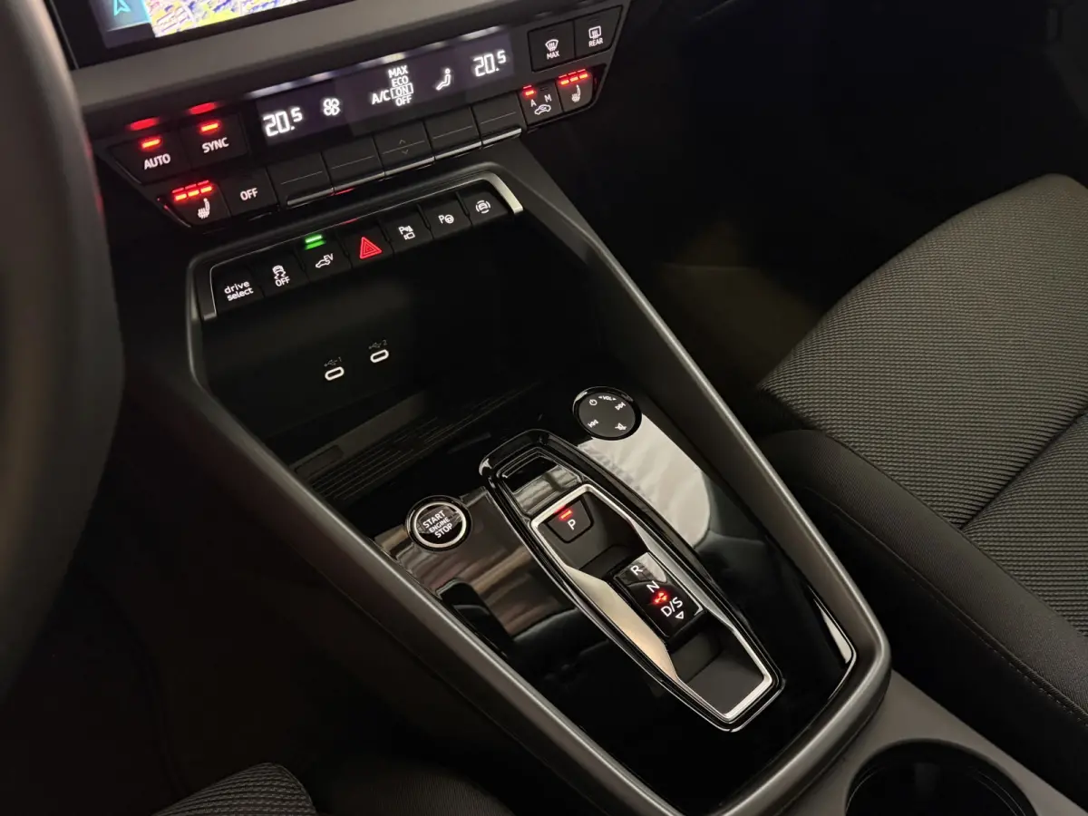 40 TFSI E 204 PK PHEV 100 KM ELEK SPORT MMI NAVI ELEK.KLEP CAMERA CARPLAY VIR.COCKPIT KEYLESS LED PHEV PLUG IN HYBRID