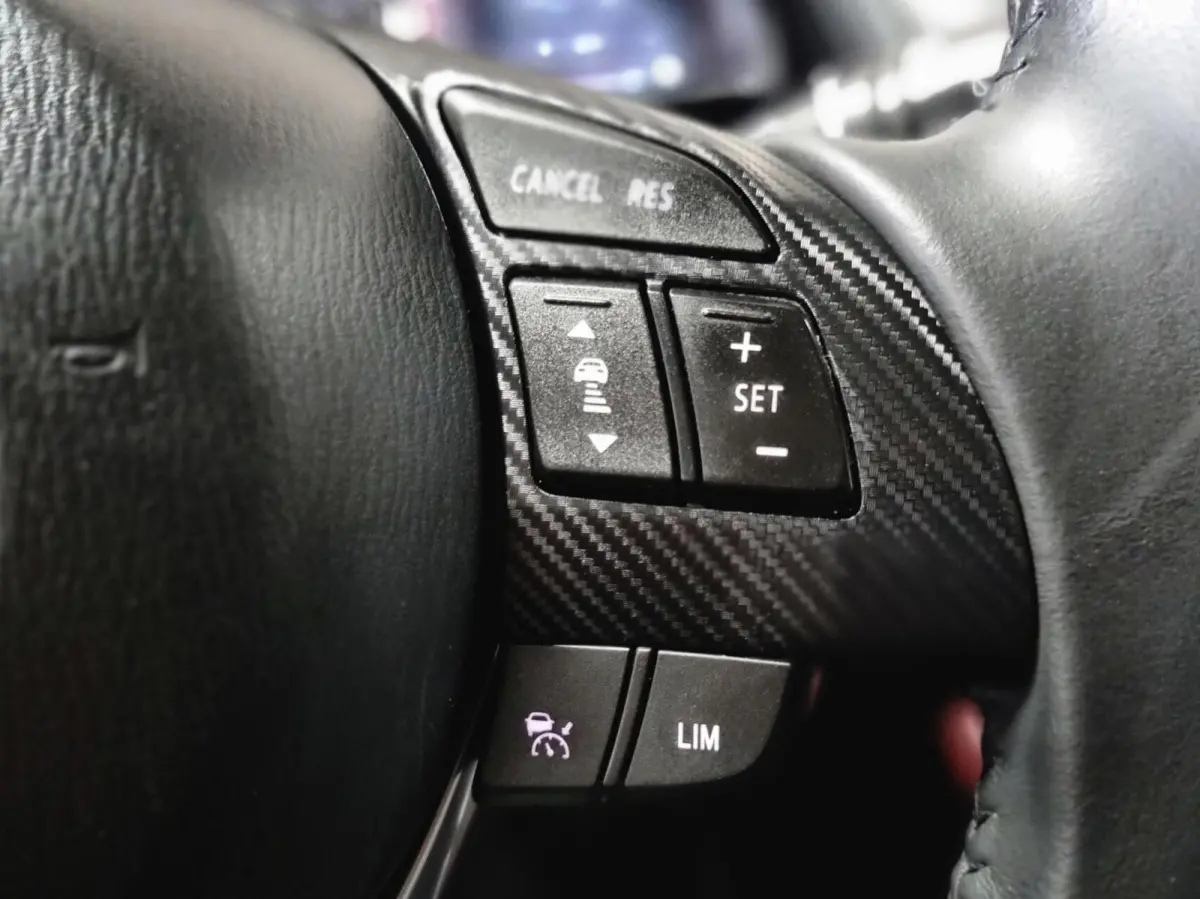2.0 SkyActiv-G 120 GT-M Automaat/ HUD