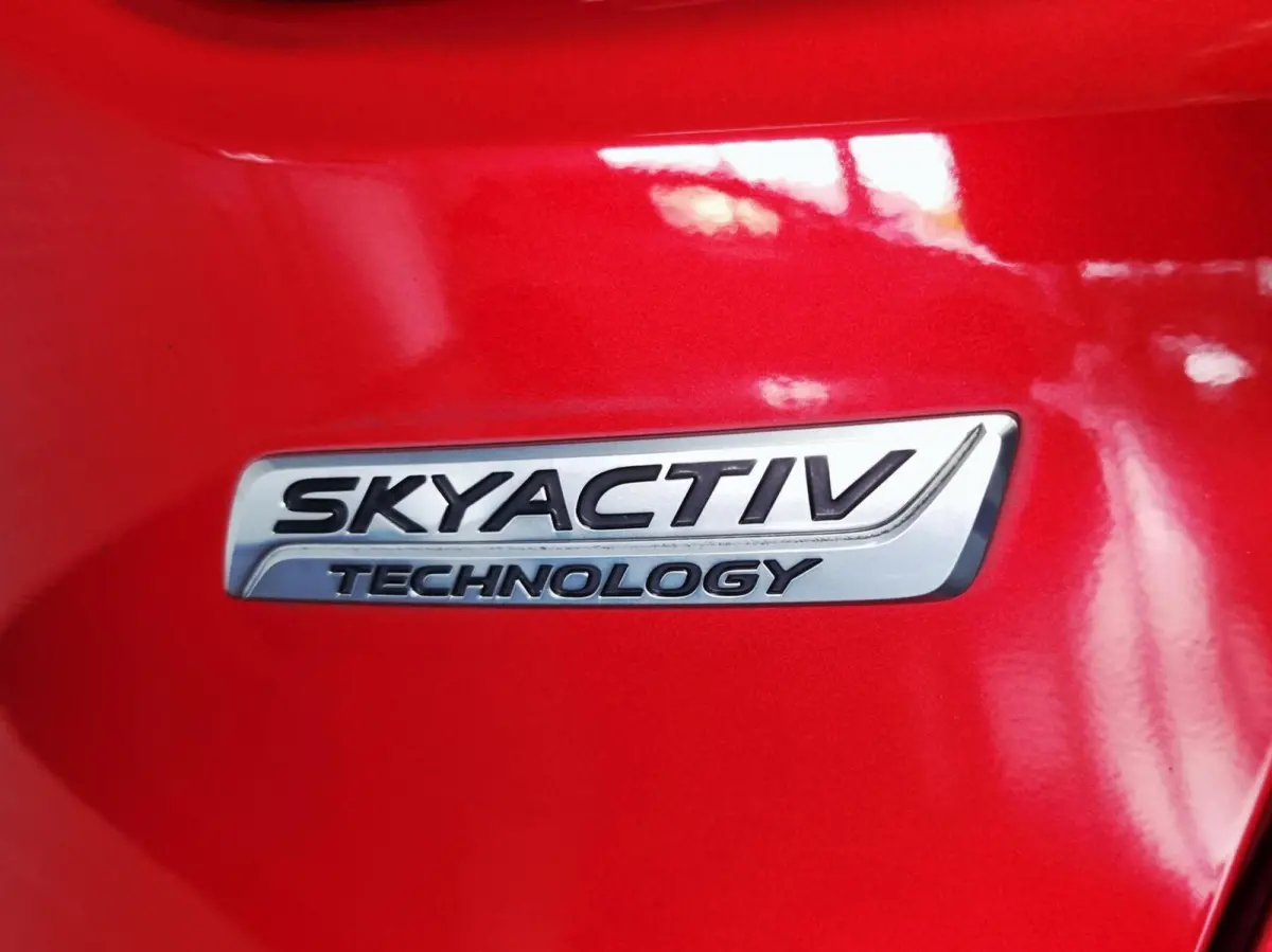 2.0 SkyActiv-G 120 GT-M Automaat/ HUD