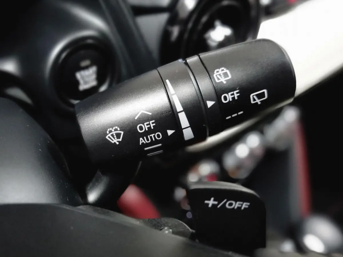 2.0 SkyActiv-G 120 GT-M Automaat/ HUD