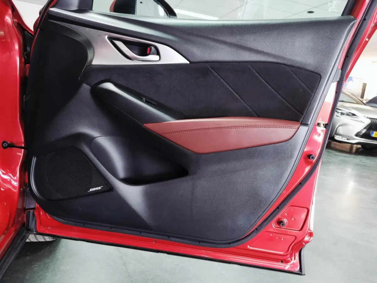 2.0 SkyActiv-G 120 GT-M Automaat/ HUD