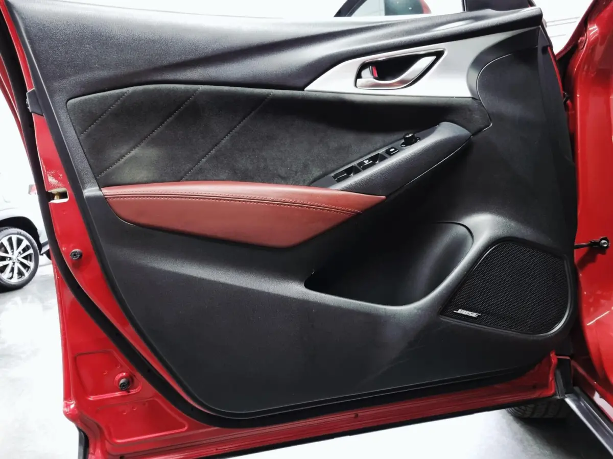 2.0 SkyActiv-G 120 GT-M Automaat/ HUD