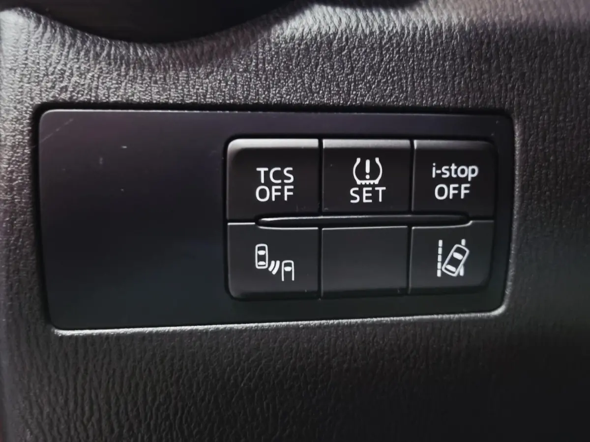 2.0 SkyActiv-G 120 GT-M Automaat/ HUD