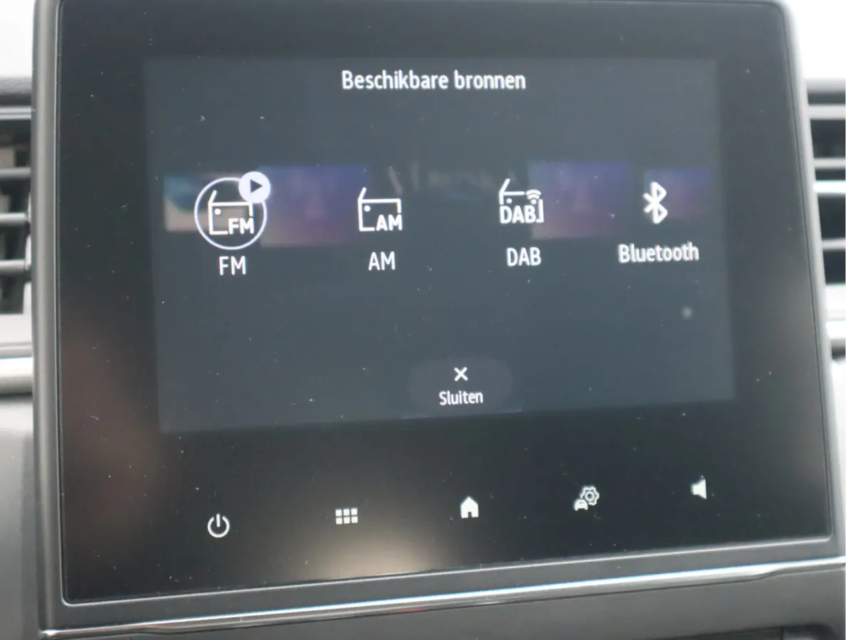 1.0 TCe 90 evolution Navi / Airco / Elekramen / LED / DAB