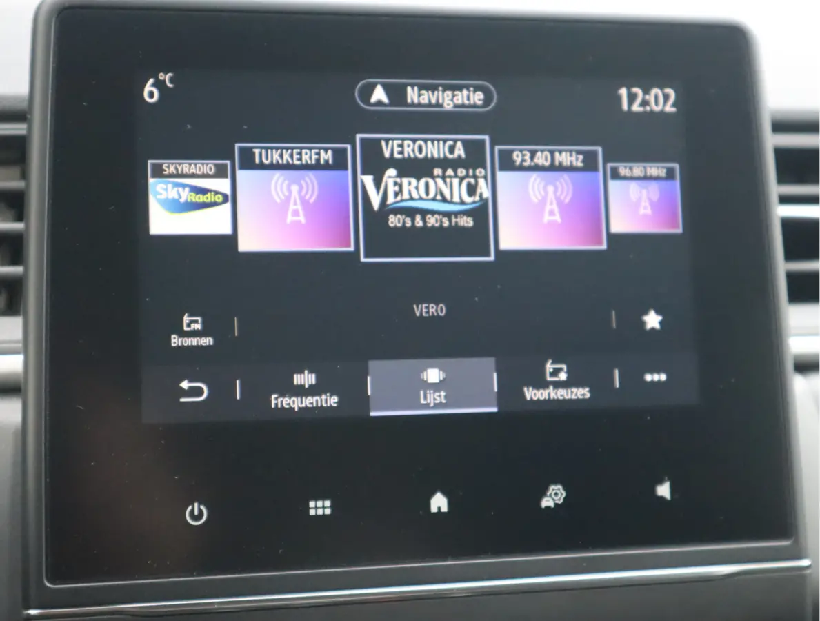 1.0 TCe 90 evolution Navi / Airco / Elekramen / LED / DAB