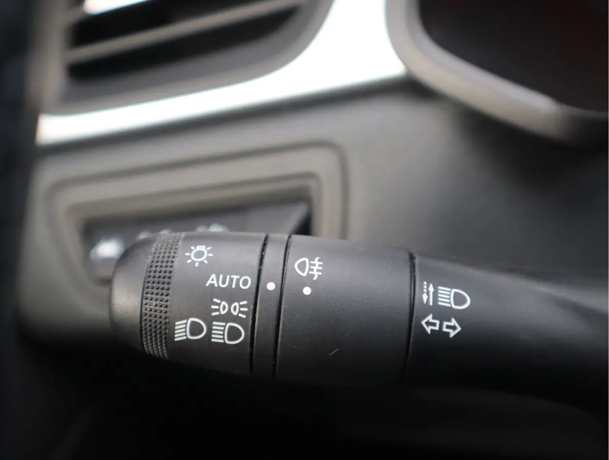 1.0 TCe 90 evolution Navi / Airco / Elekramen / LED / DAB